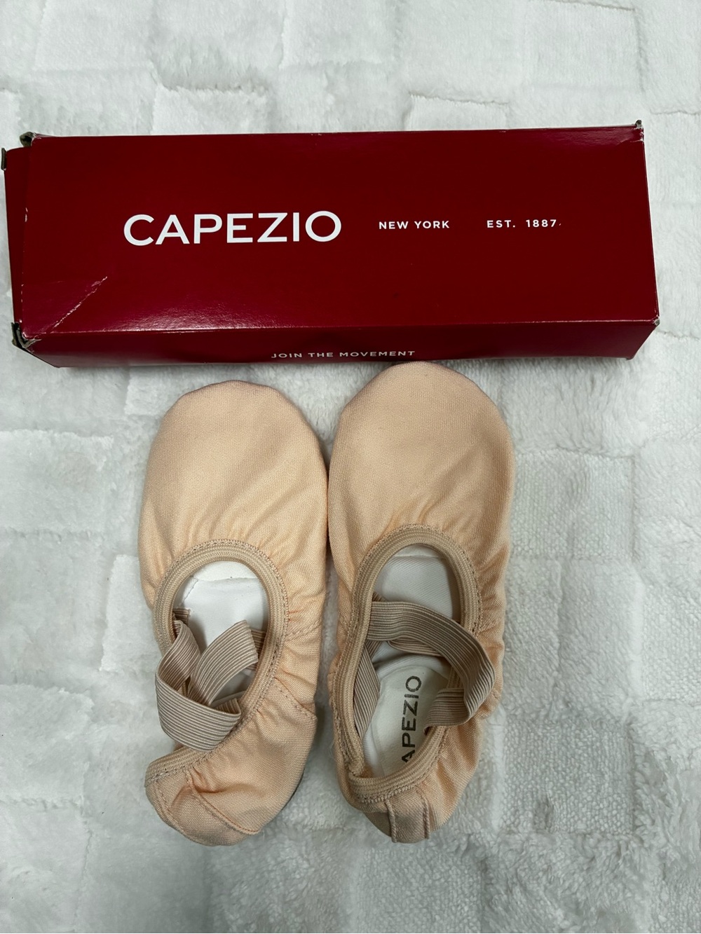 Capezio Kids Ballet Slippers in Light Pink - Size 1.5